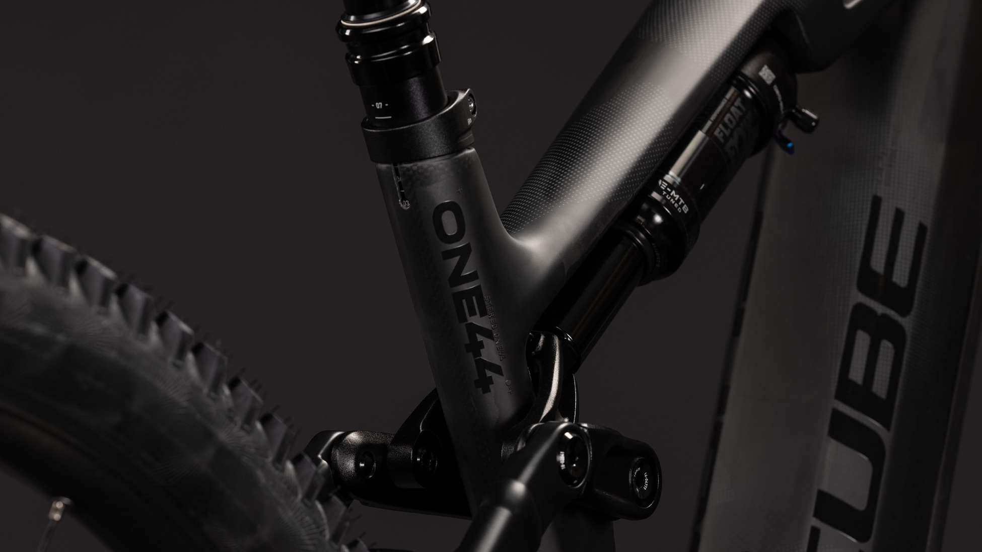 Stereo Hybrid ONE44 HPC SLX 800 blackline