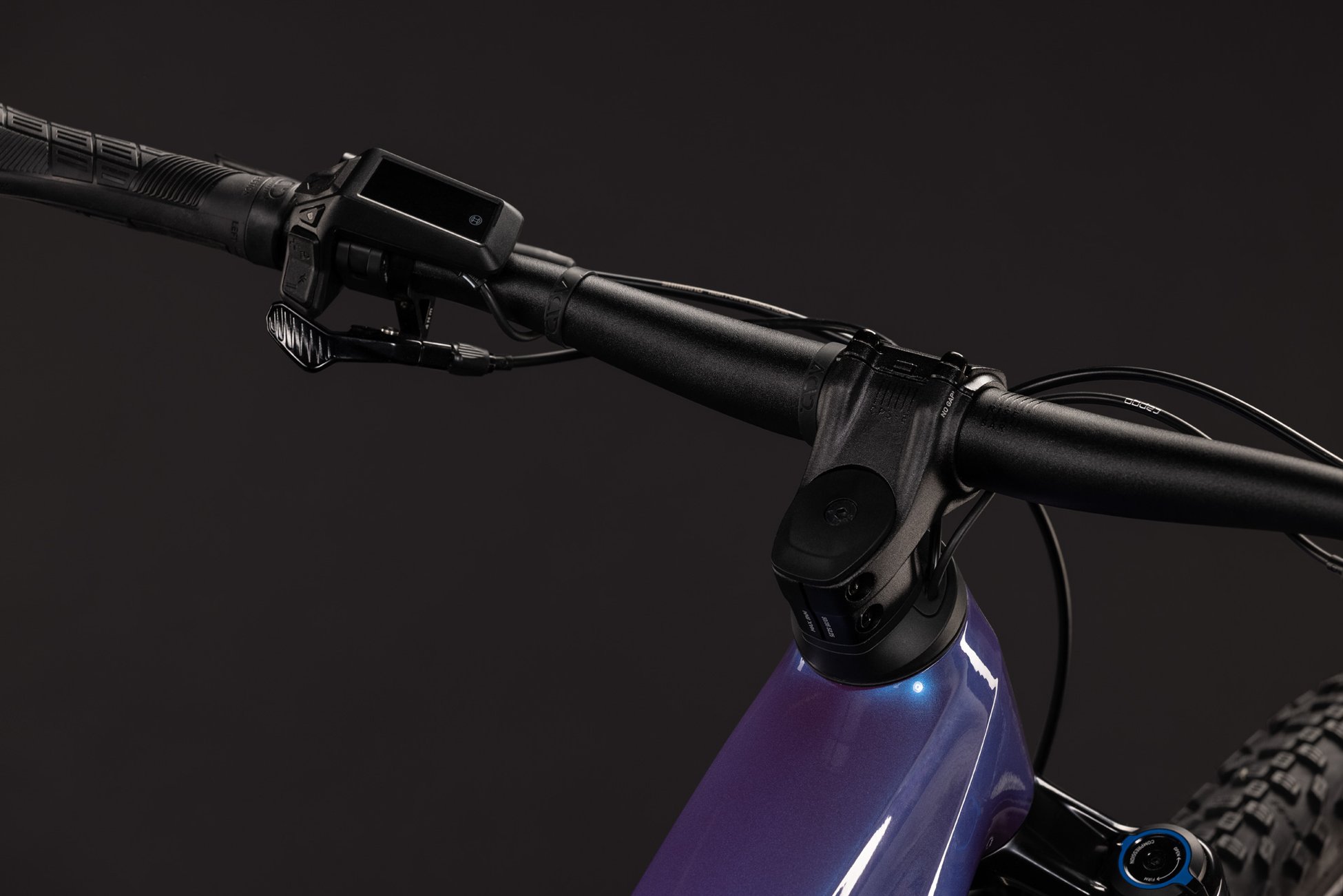 Cube Stereo Hybrid ONE44 Pro 800 blueiris´n´purple
