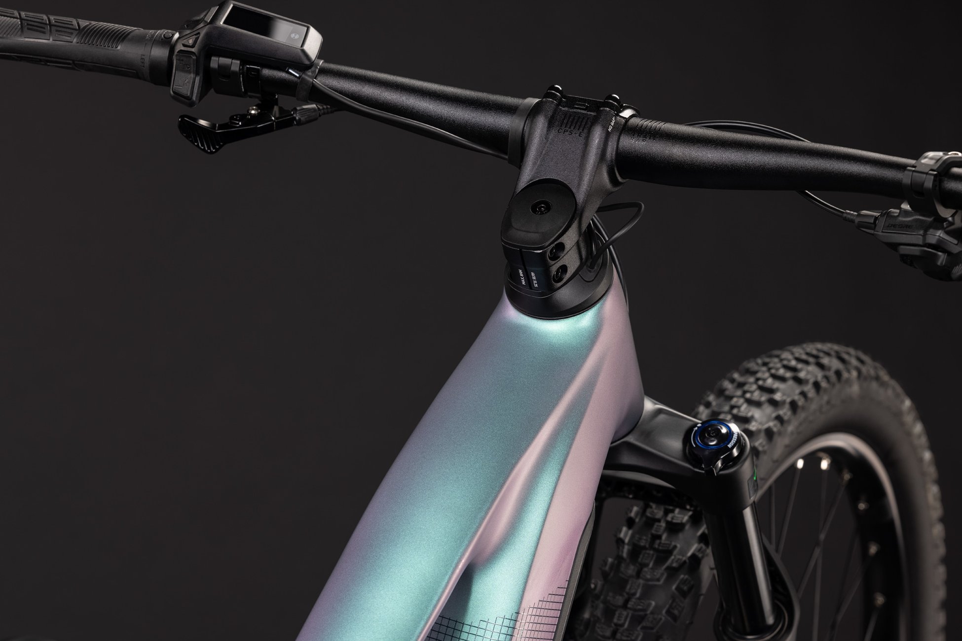 Cube Reaction Hybrid Pro 800 polarlight´n´black