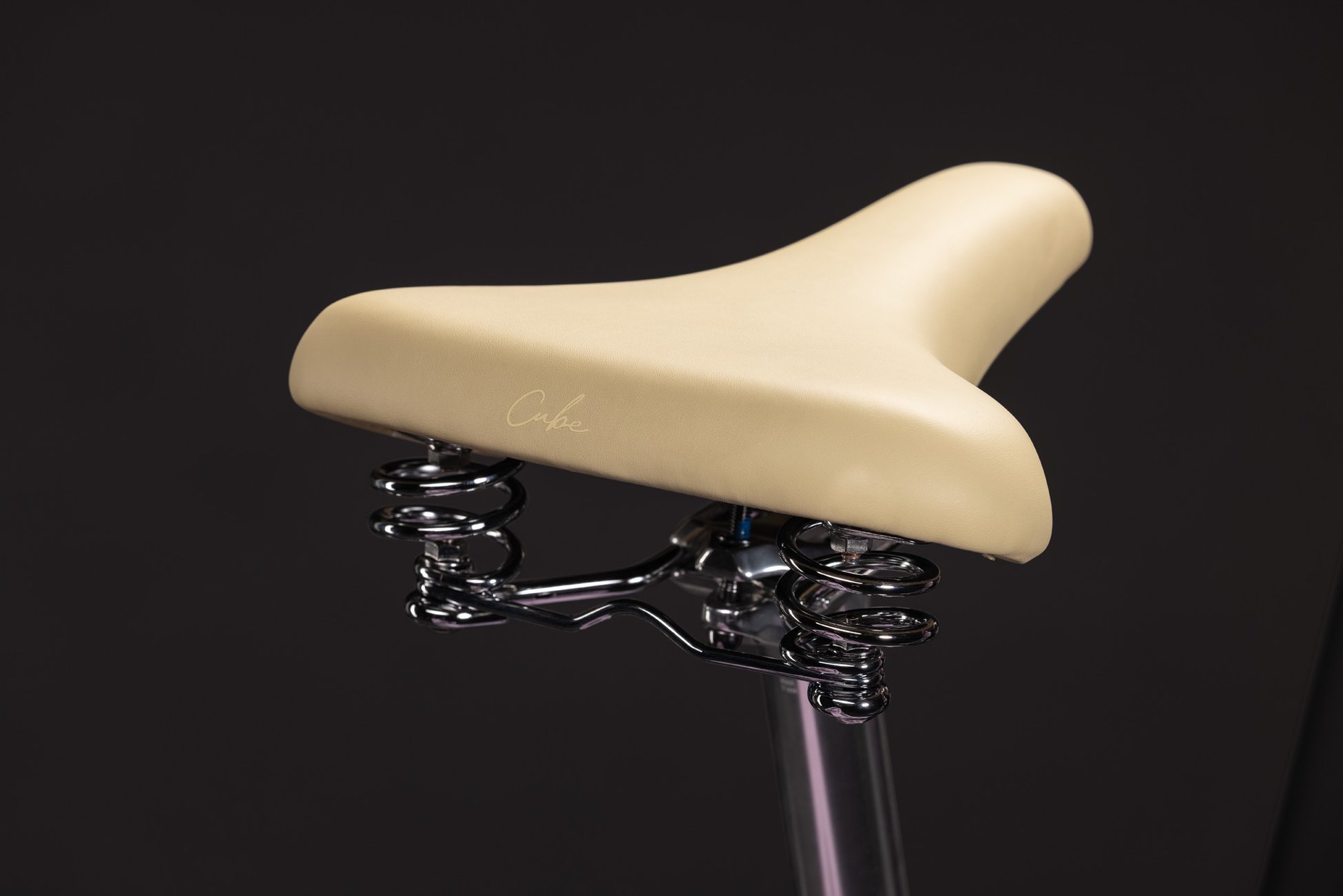 Cube Aruba Hybrid 600 cottoncandy´n´creme Easy Entry