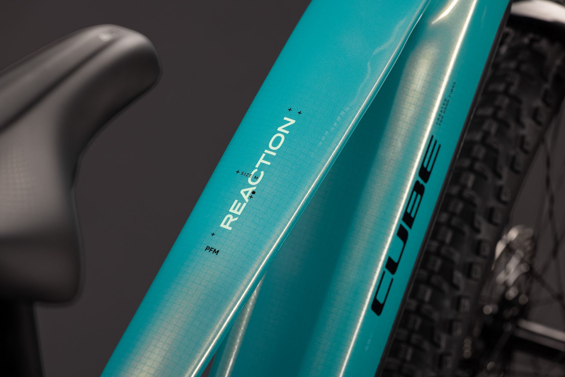 Cube Reaction Hybrid Performance 720 maldivian´n´black