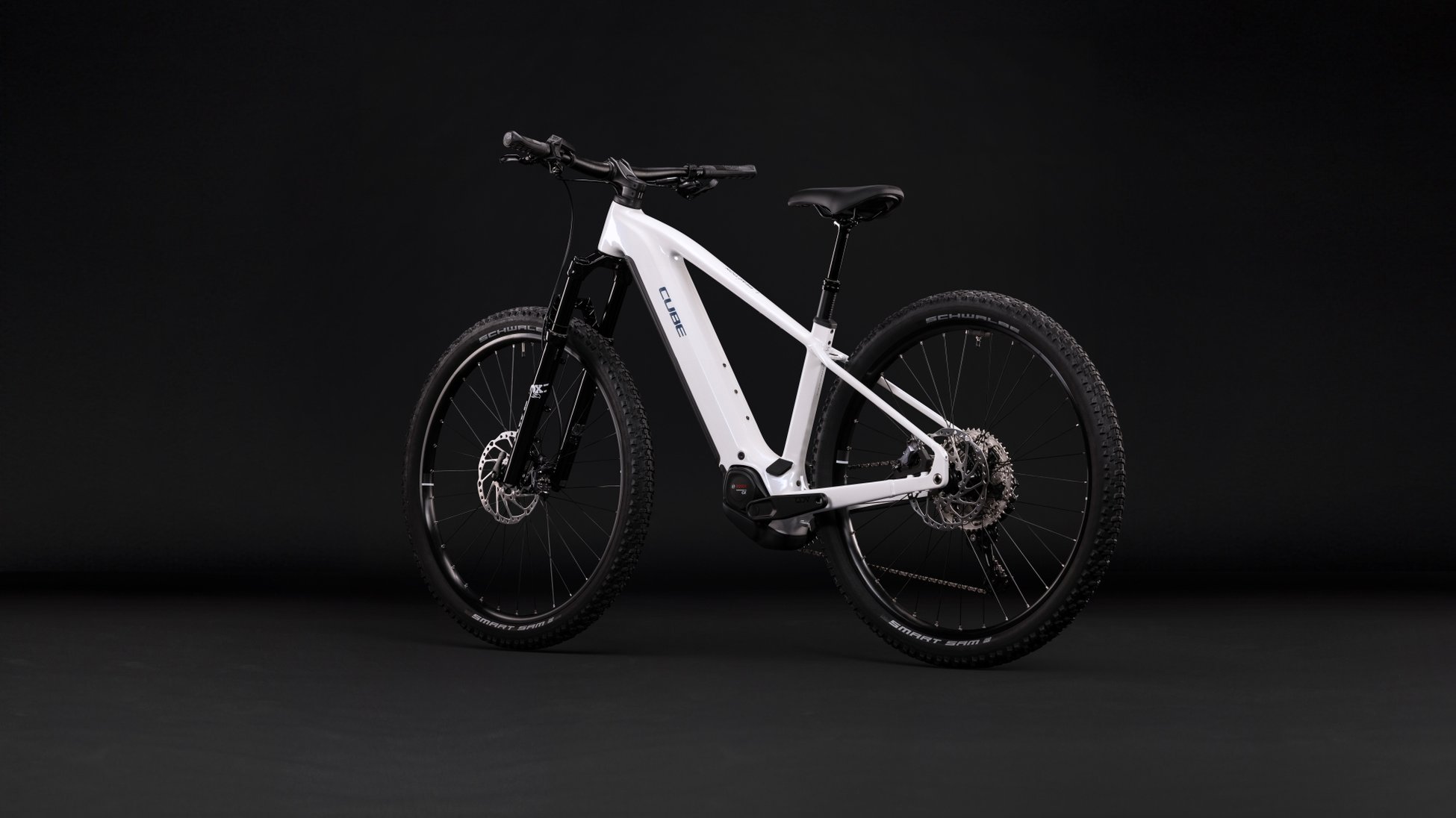 Cube Reaction Hybrid Race 800 snow´n´black