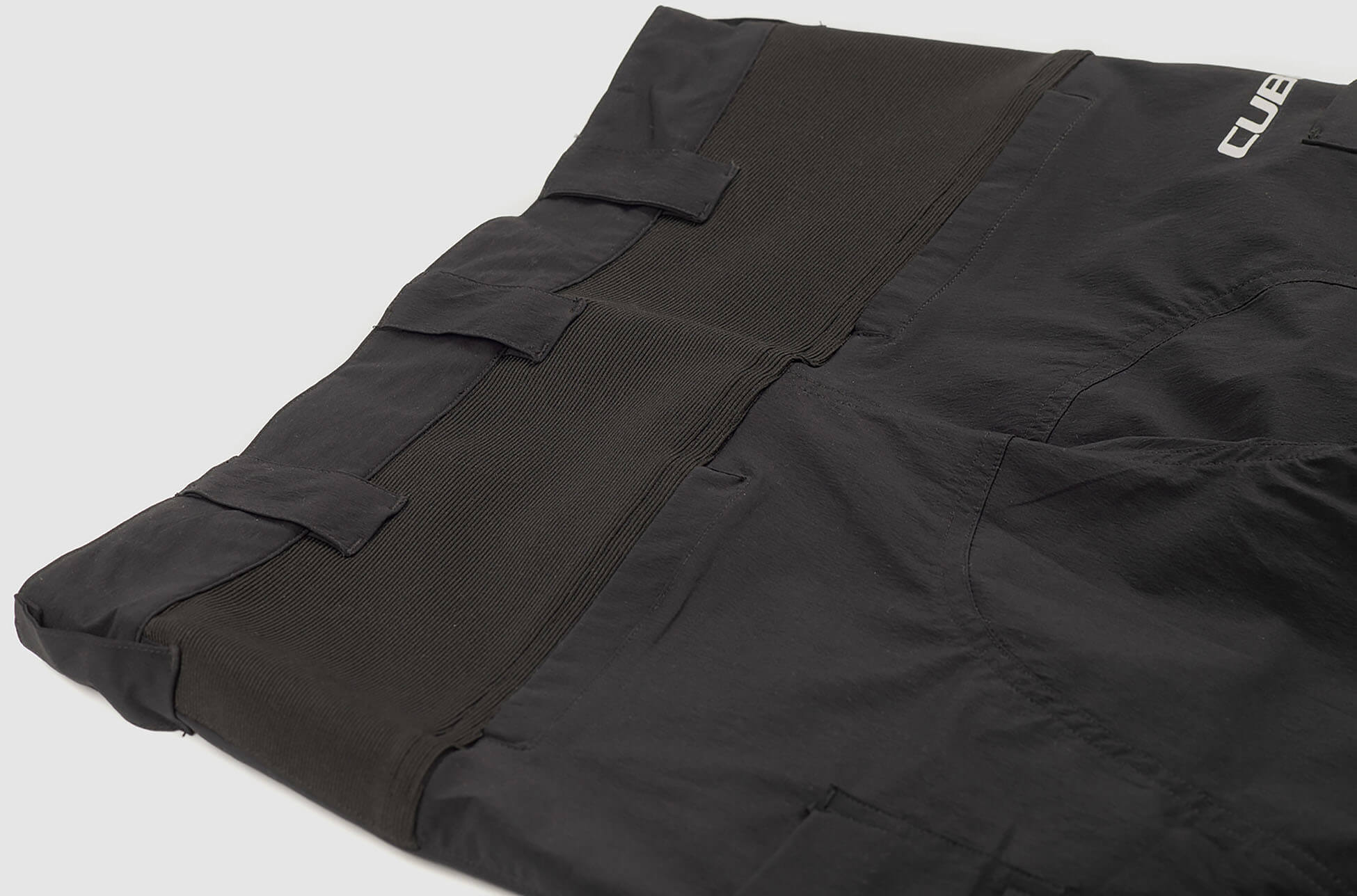 CUBE WORK Shorts