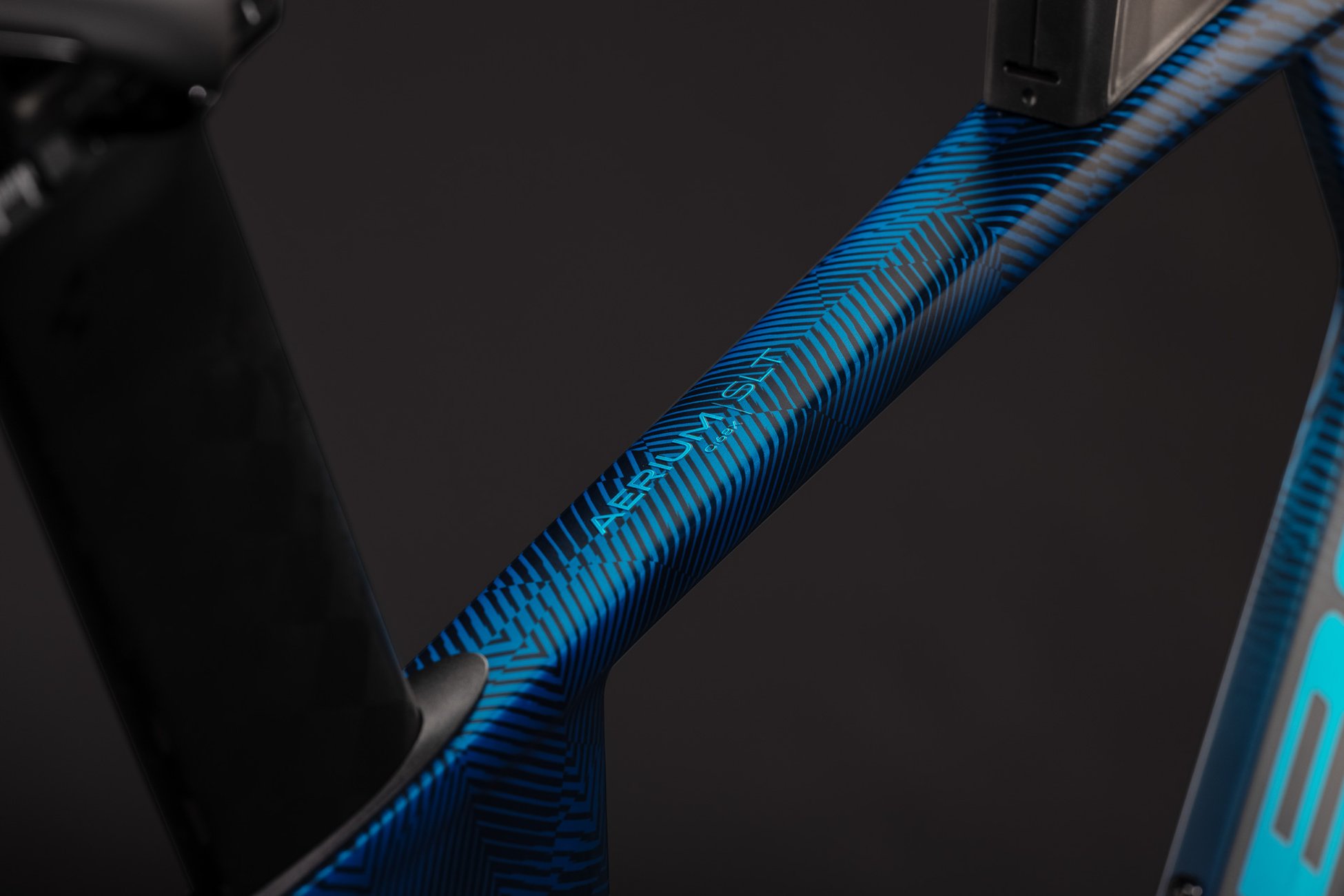 Aerium C:68X SLT liquidbluegrid´n´chrome