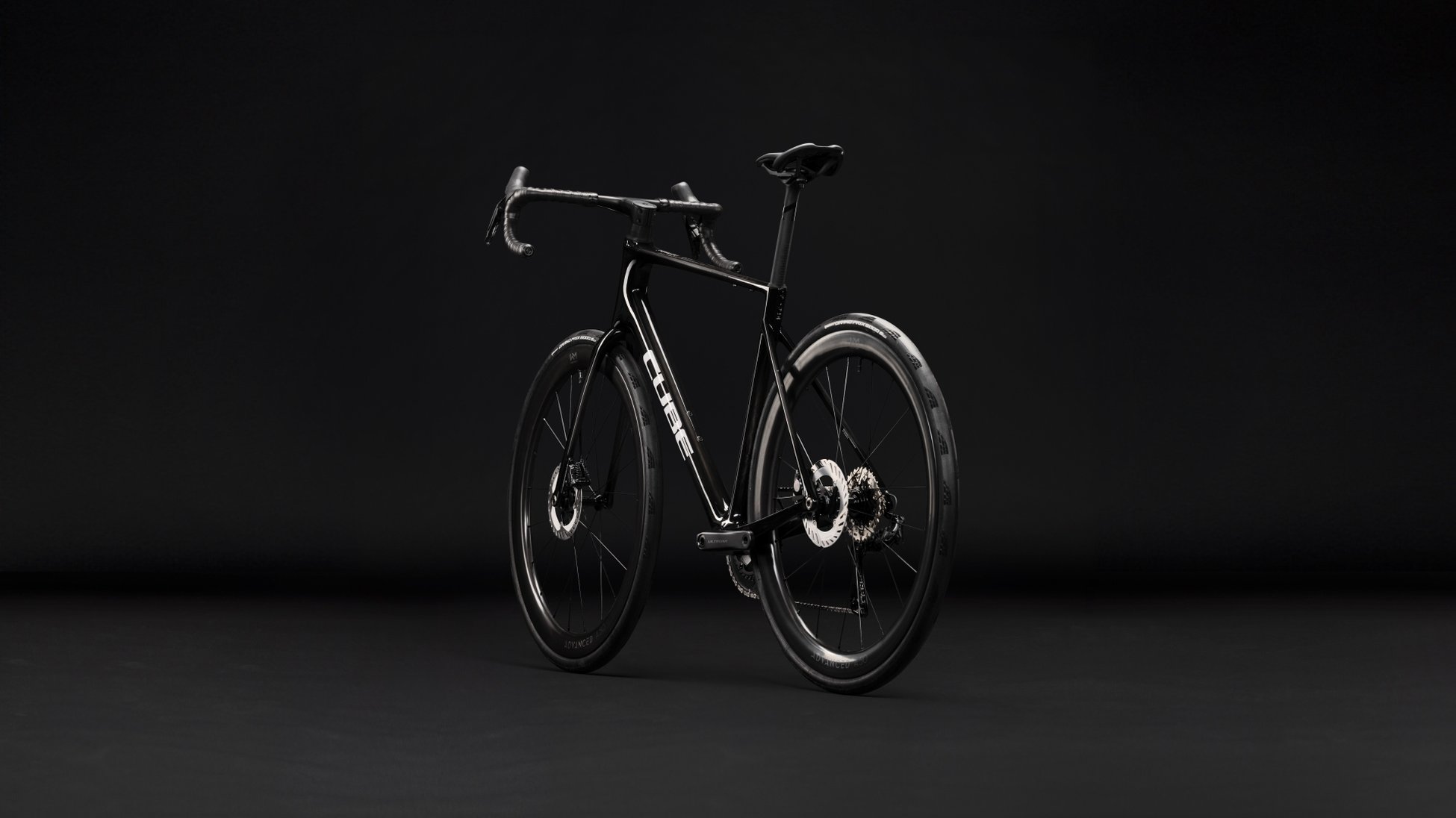 Attain C:62 SLT carbon´n´white