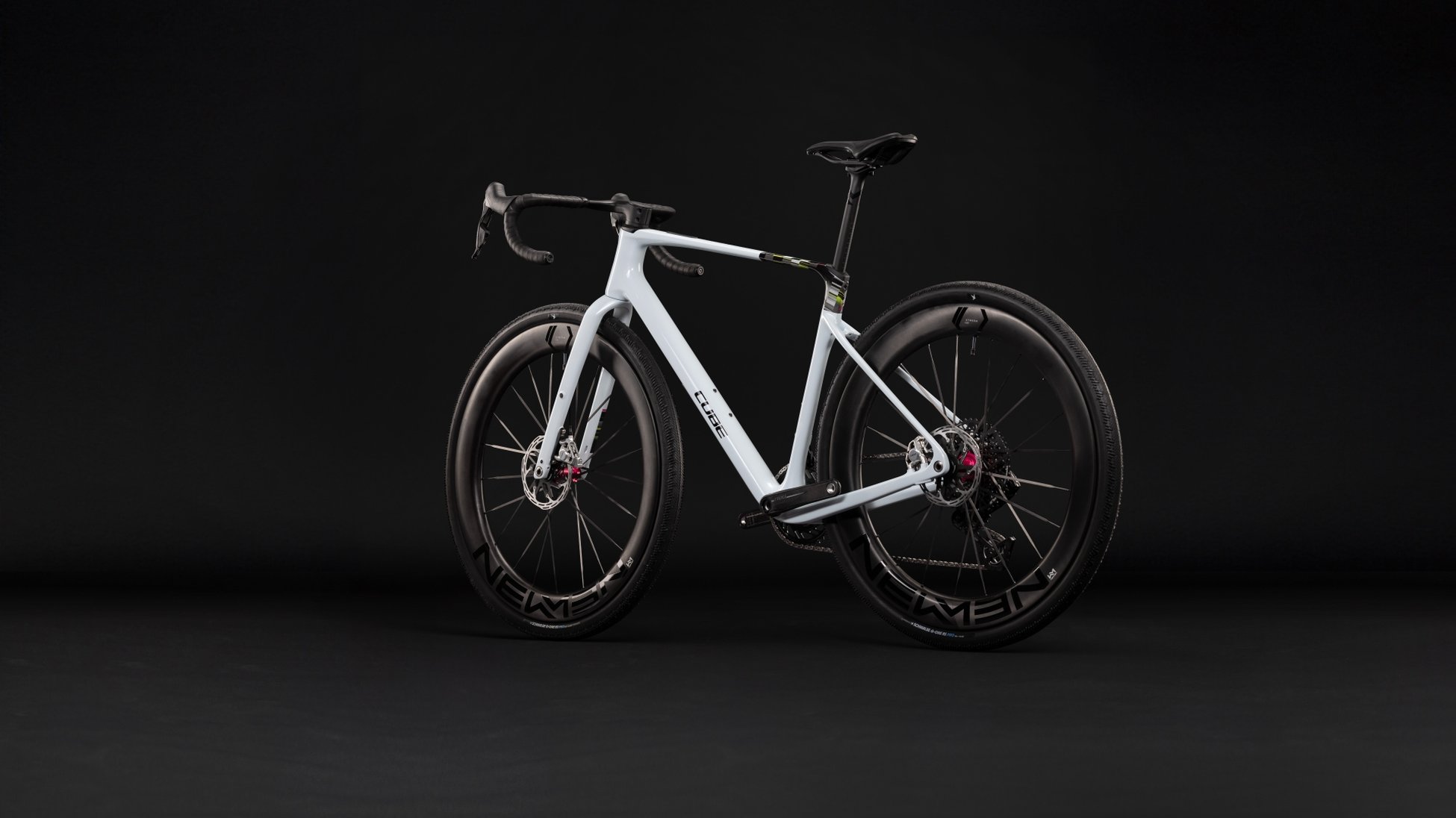 Nuroad C:62 SLT glacier´n´magenta