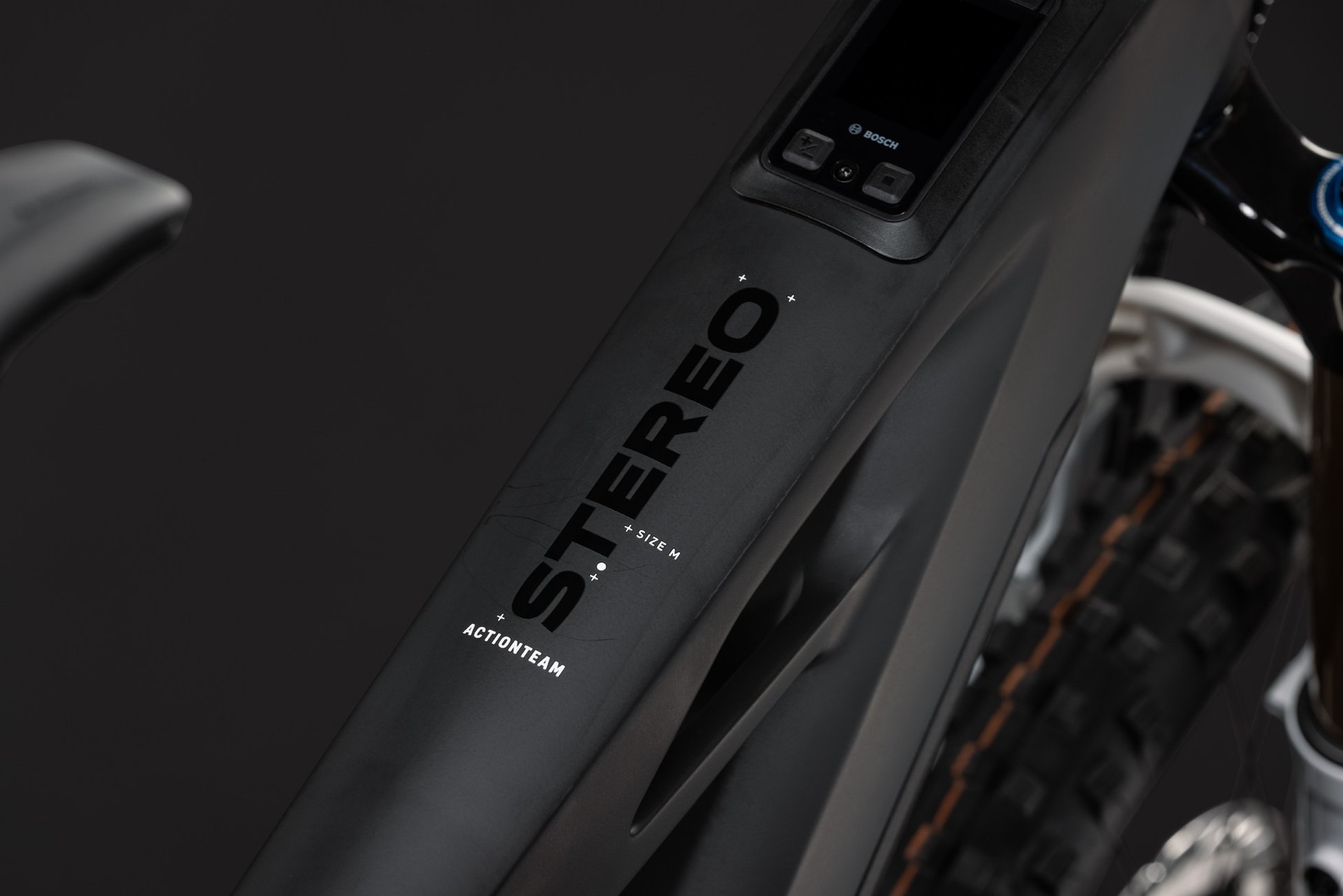 Cube Stereo Hybrid ONE77 HPC AT 800 carbon´n´white