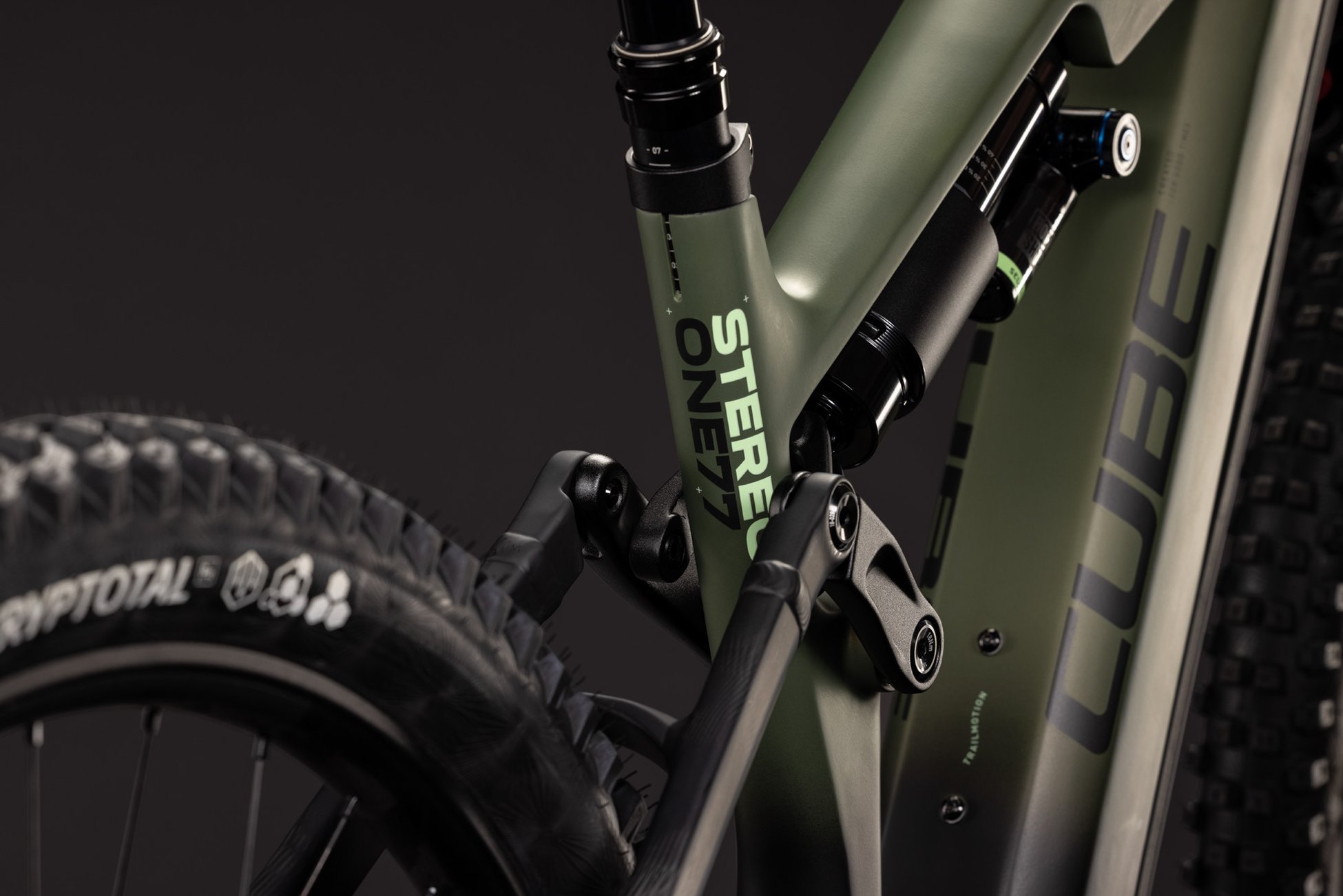 Stereo Hybrid ONE77 HPC TM 800 reedgreen´n´gills