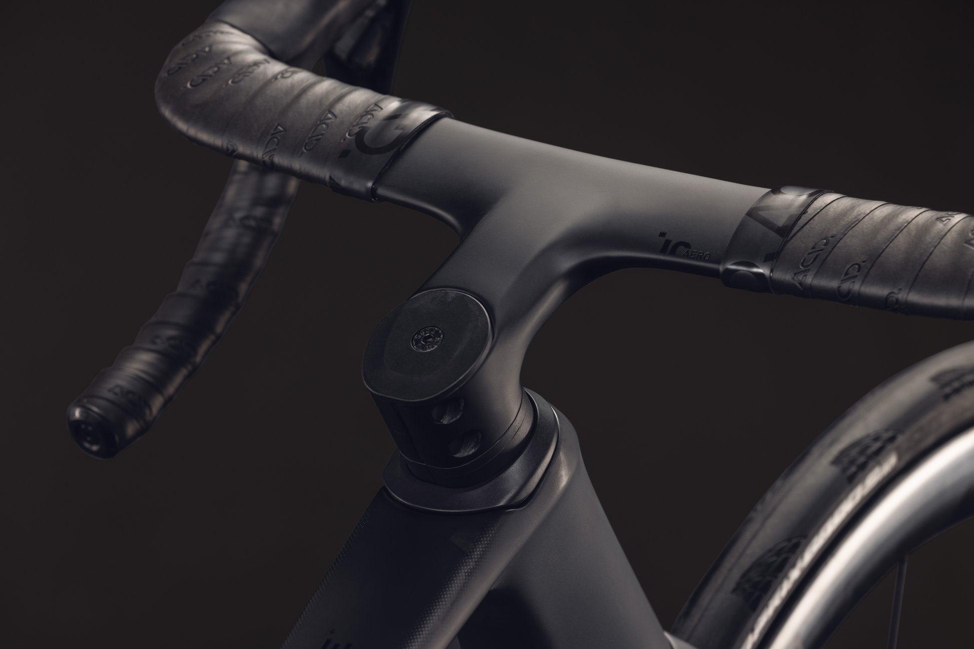 Cube Agree C:62 Pro carbon´n´black