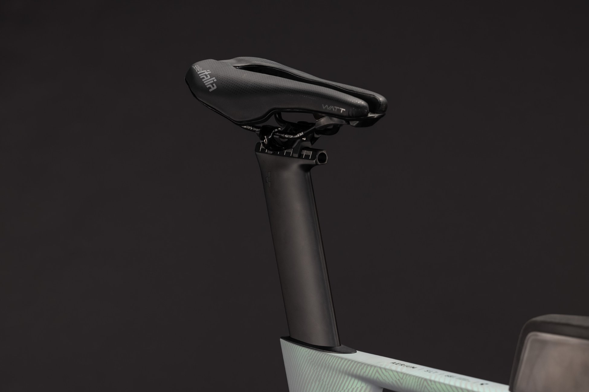 Aerium C:68X SLT Aero genesisgrid´n´black